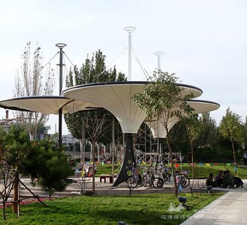 鳳凰廣場張拉膜結(jié)構(gòu)項(xiàng)目